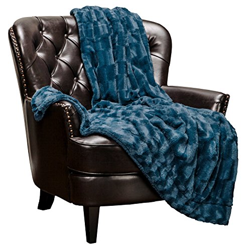 Fur Elegant Rectangular Embossed Throw Blanket (50