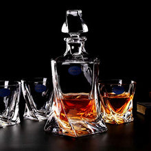 Load image into Gallery viewer, Premium Crystal Whiskey Bottle with 4 Whiskey Glasses - EK CHIC HOME