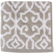Load image into Gallery viewer, Thick and Plush Cotton Jacquard Bath Towel Collection - EK CHIC HOME